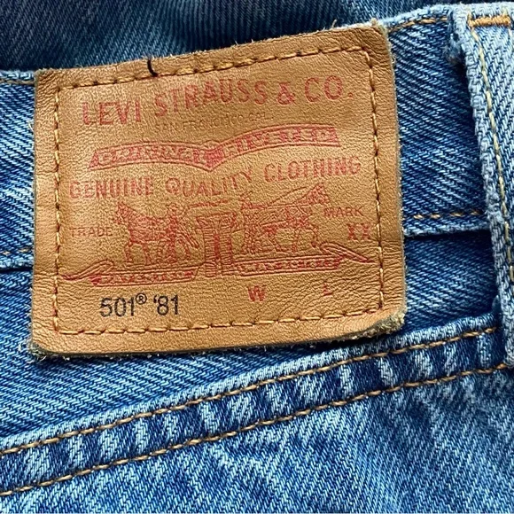 Levis Premium 501 '81 Jeans Woman 32x31 Medium Wash Button Fly Streetwear Retro - Picture 7 of 15
